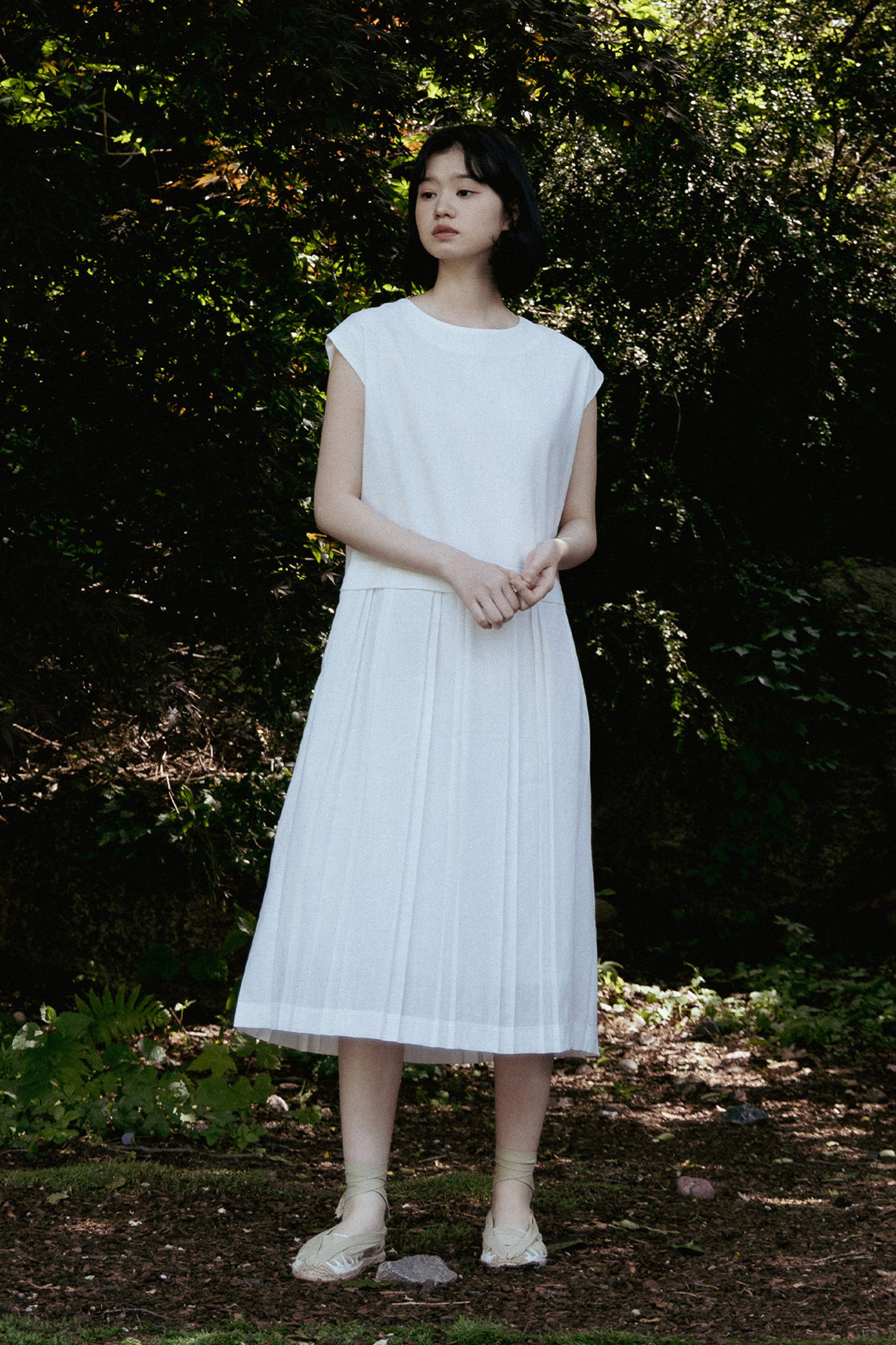 PLEATS FRENCHSLEEVE DRESS_WHITE SAND